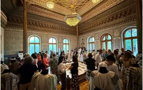 Exhibition Showcasing Romanian National Costumes Opens in Tashkent