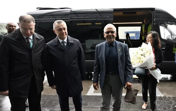 President of Mauritius Arrives in Azerbaijan for WUF13