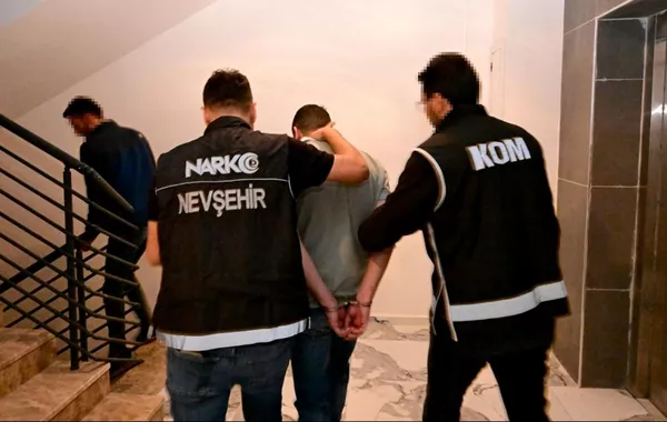 Türkiye Detains Over 30 Suspects in Major Online Drug Network Bust
