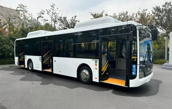 Mayor of Kyrgyzstan’s Bishkek Visits Chinese Yutong Plant to Finalize Bus Delivery Plans