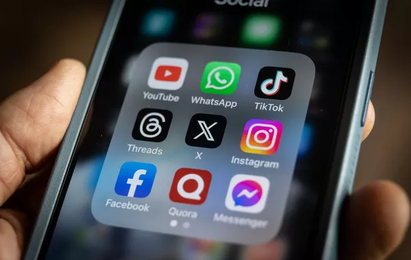 Russia Blocks WhatsApp, YouTube, Instagram and Facebook Access
