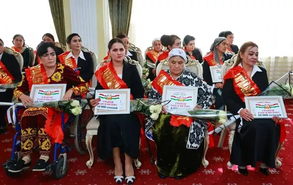 Tajikistan’s Sughd Region Honors 60 Women Artisans with Business Grants
