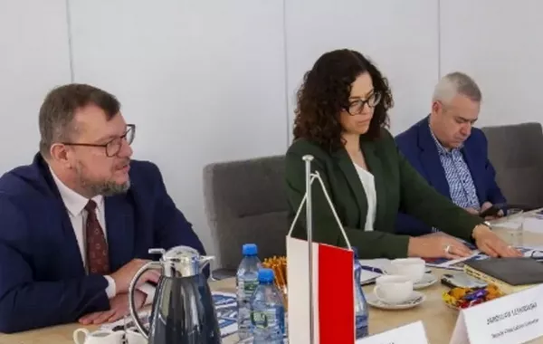 Uzbek Diplomats and Polish Labor Officials Team Up to Protect Uzbek Workers Abroad
