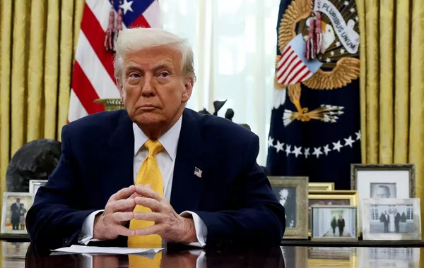 Trump Confirms US Strikes Iranian Targets Near Strait of Hormuz
