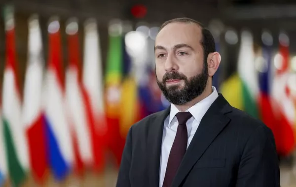 Mirzoyan: Yerevan to Continue Efforts for Peace with Azerbaijan
