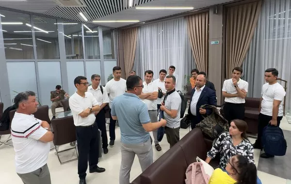 Tajik Delegation Arrives in Kyrgyzstan for Cultural Exchange