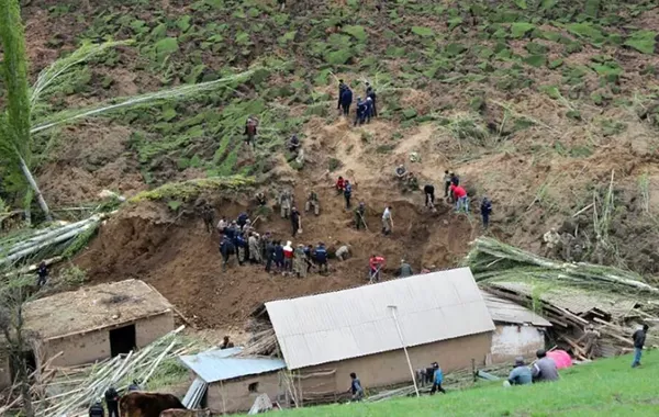 Landslide Threatens Homes and Road in Kyrgyzstan’s Osh