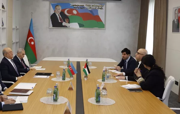 Azerbaijan’s Emergency Minister Holds Talks with Palestinian Ambassador