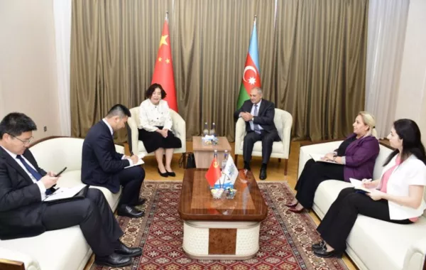 China Expresses Support for Azerbaijan's Enhancing Ties with SCO
