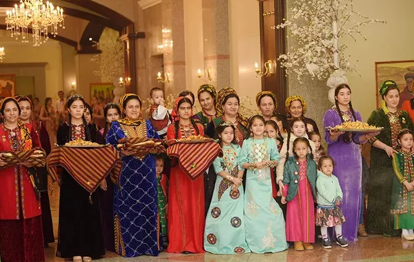 Turkmenistan to Pay Women $3 Ahead of March 8 Holiday