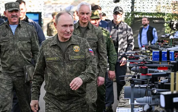 Putin Inspects Military Equipment at Mulino Training Ground