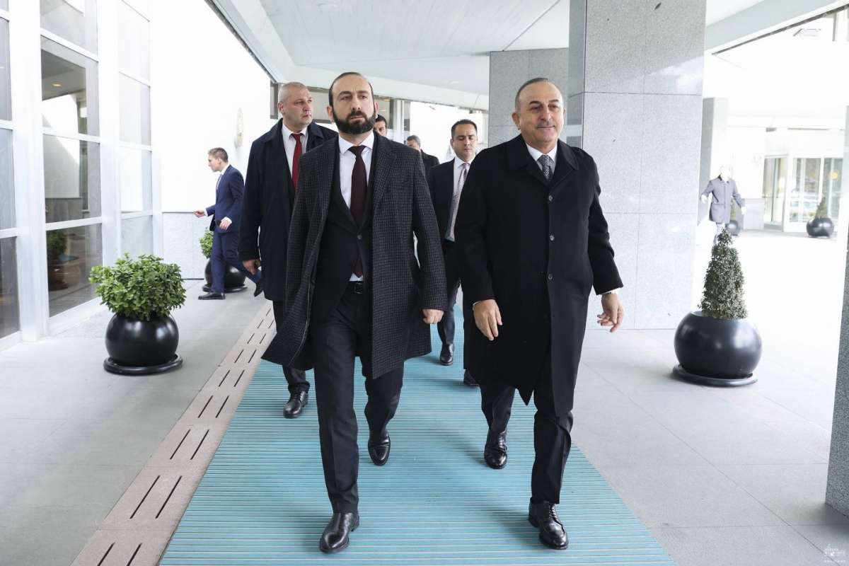 Armenian Foreign Minister Visits Turkiye After Earthquake, Rekindles Hopes for Normalization