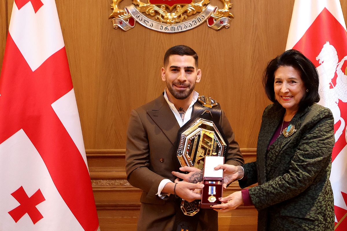 First Georgian UFC Champion Presents Belt at Boris Paichadze Dinamo Stadium and Receives Order of Honor