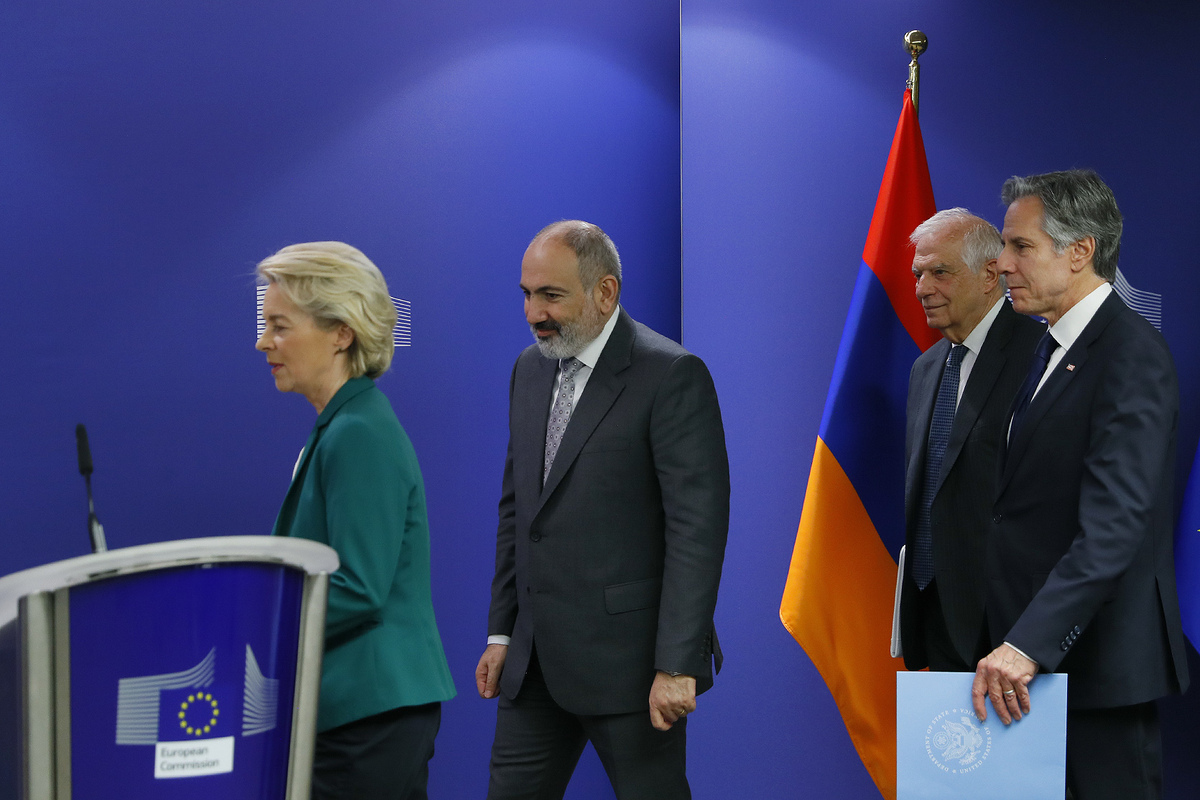 Nikol Pashinyan, Ursula von der Leyen, Antony Blinken and Josep Borrell