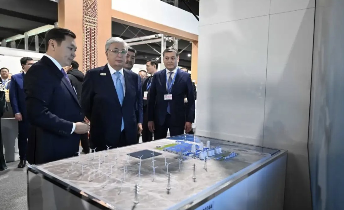 President Tokayev Visits Kazakhstan's National Pavilion at COP29